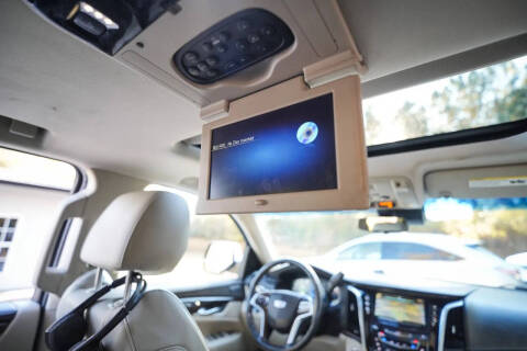 2018 Cadillac Escalade Luxury