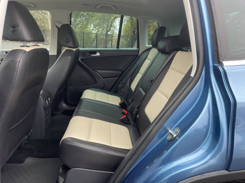 2017 Volkswagen Tiguan 2.0T Wolfsburg Edition