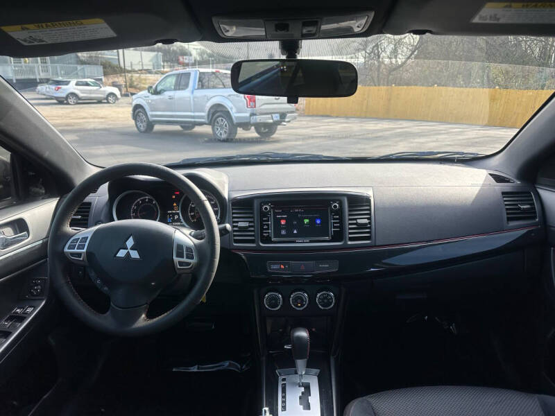 2017 Mitsubishi Lancer LE