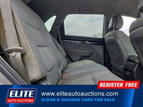 2011 Kia Sorento LX