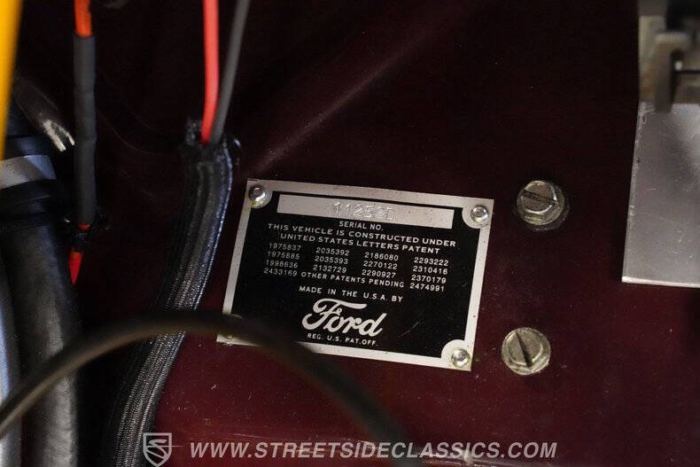1940 Ford Deluxe