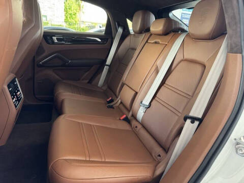 2023 Porsche Cayenne GTS Coupe