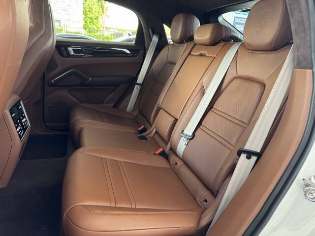 2023 Porsche Cayenne GTS Coupe