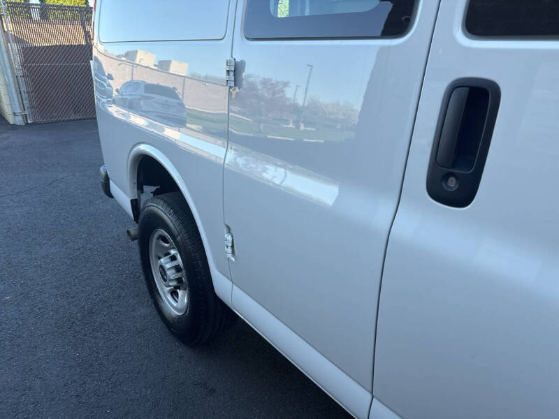 2024 GMC Savana 2500