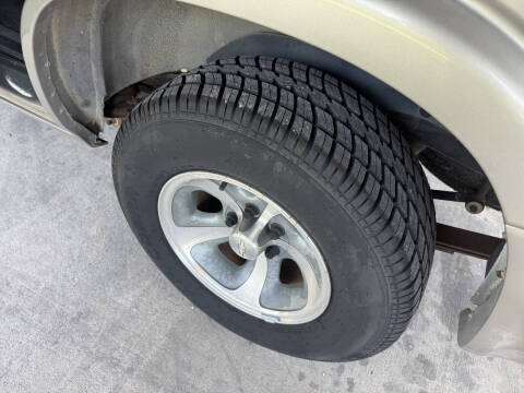 2004 Chevrolet Blazer LS