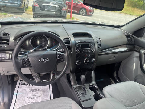 2011 Kia Sorento LX