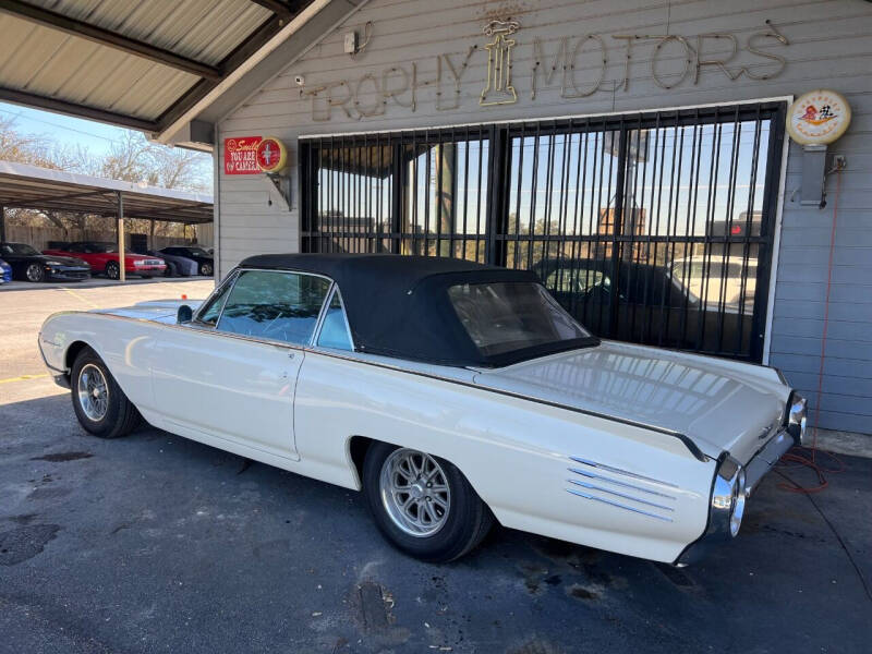 1961 Ford Thunderbird
