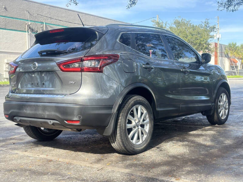 2020 Nissan Rogue Sport SV