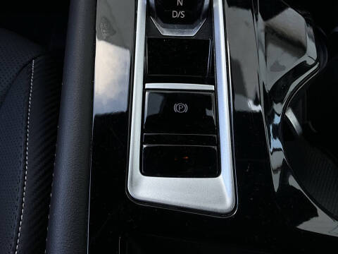 2025 Volkswagen Atlas Cross Sport SE 4Motion