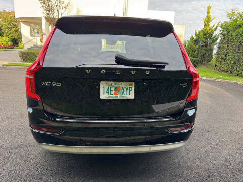 2022 Volvo XC90 T5 Momentum