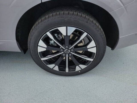 2026 Volvo XC60 T8 Plus