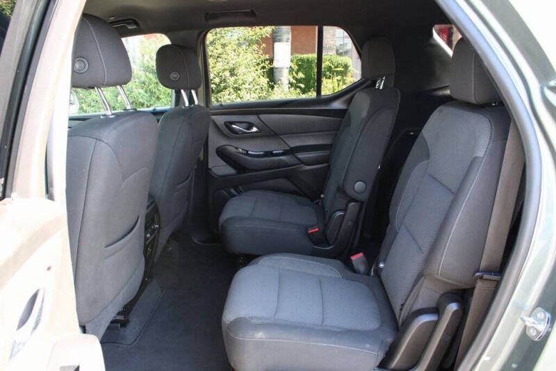 2022 Chevrolet Traverse LT Cloth