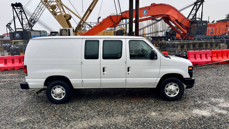 2010 Ford E-Series E-250