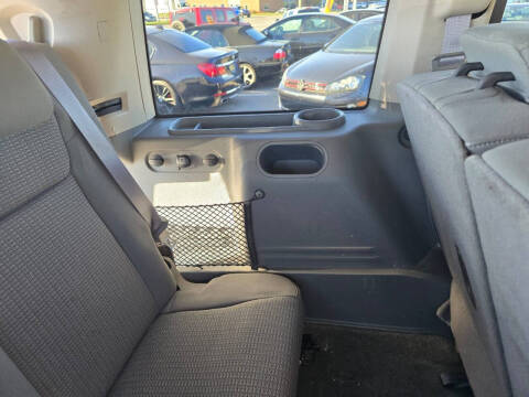 2007 Jeep Commander Sport