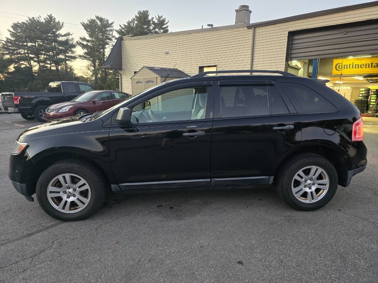 2009 Ford Edge for sale at QUEENSGATE AUTO SALES in York, PA