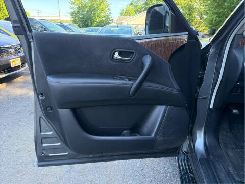 2017 Nissan Armada SV