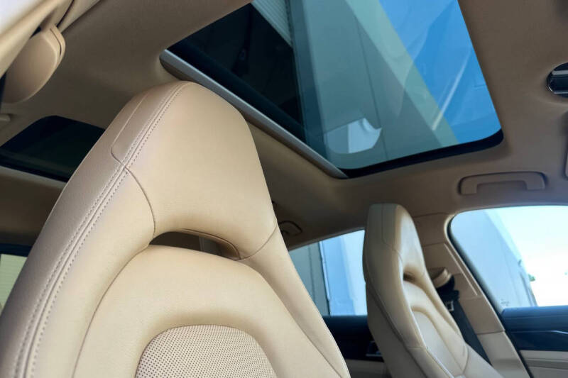 2019 Porsche Panamera