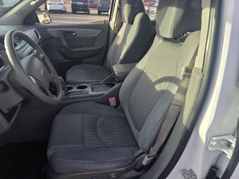 2017 Chevrolet Traverse LS