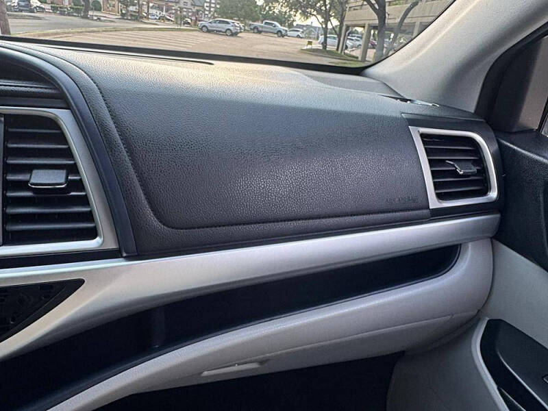 2018 Toyota Highlander LE Plus