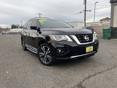 2020 Nissan Pathfinder Platinum