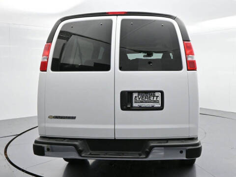 2025 Chevrolet Express LT 3500