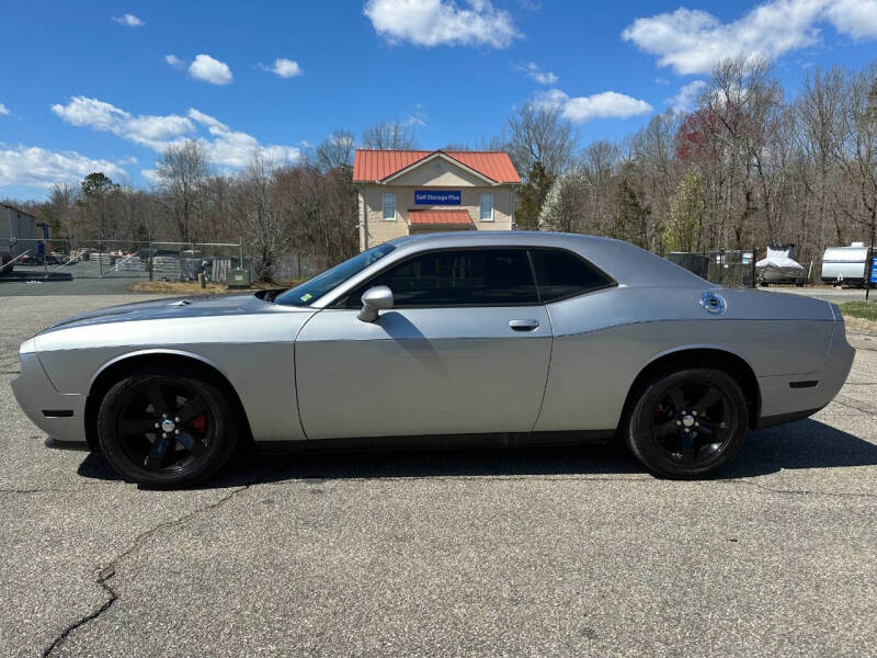 2014 Dodge Challenger SXT Plus