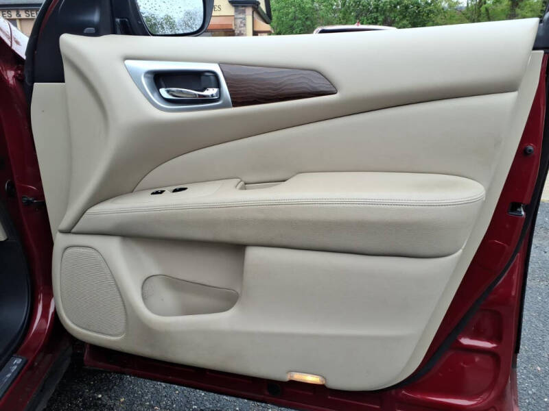 2020 Nissan Pathfinder Platinum