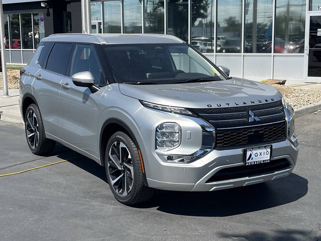 2024 Mitsubishi Outlander for sale at Axio Auto Boise in Boise, ID