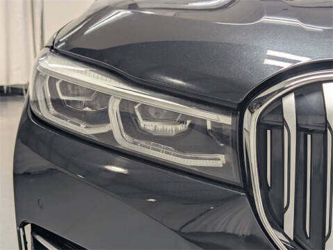 2022 BMW 7 Series 740i