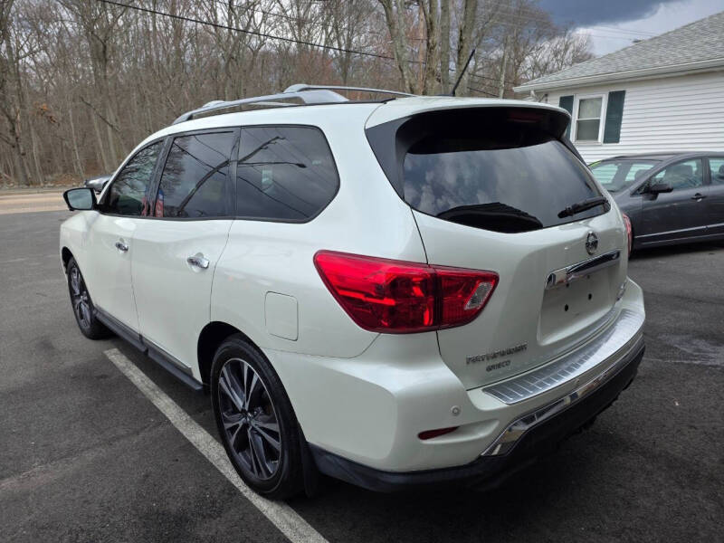 2017 Nissan Pathfinder Platinum