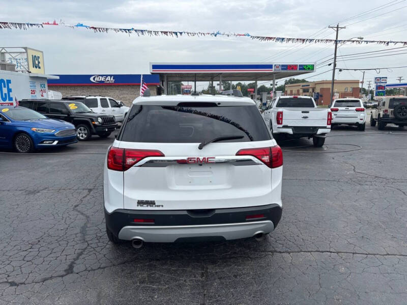 2017 GMC Acadia SLT-1