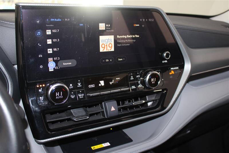 2023 Toyota Highlander Platinum