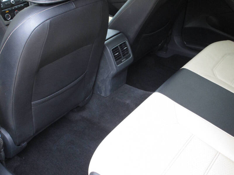 2015 Volkswagen Passat 2.0L TDI SE