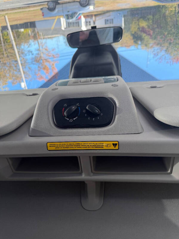 2017 Ford Transit 150 XLT