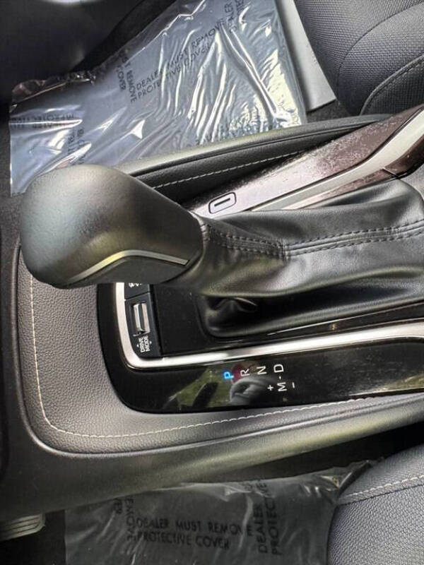 2024 Toyota Corolla Hatchback SE