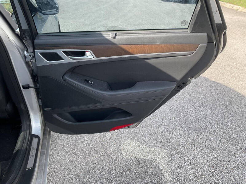 2015 Hyundai Genesis