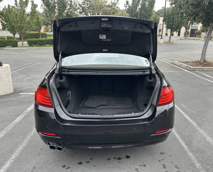 2016 BMW 5 Series 528i