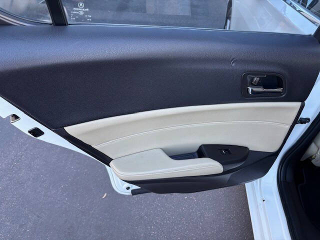 2014 Acura ILX 2.0L w/Premium