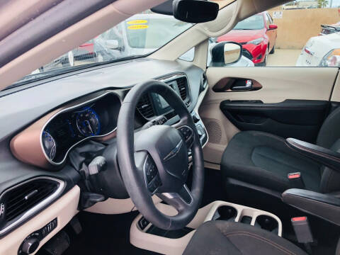 2017 Chrysler Pacifica Touring