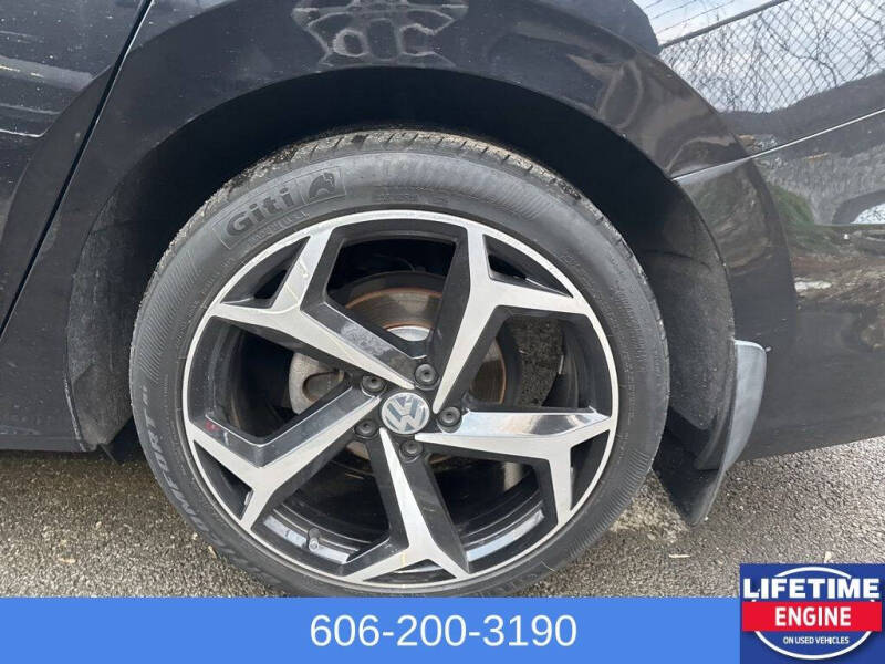 2021 Volkswagen Passat R-Line