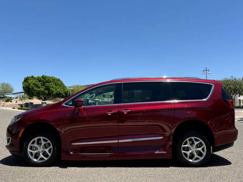 2018 Chrysler Pacifica Touring L