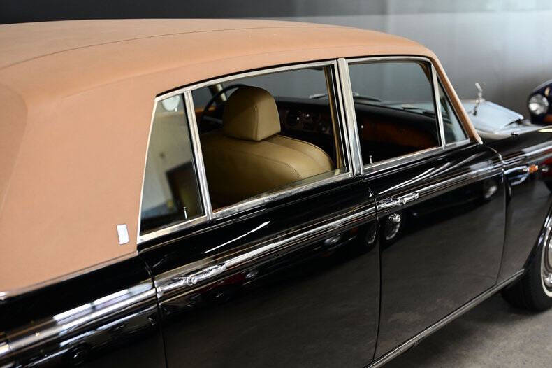 1972 Rolls-Royce SILVER CLOUD LWB
