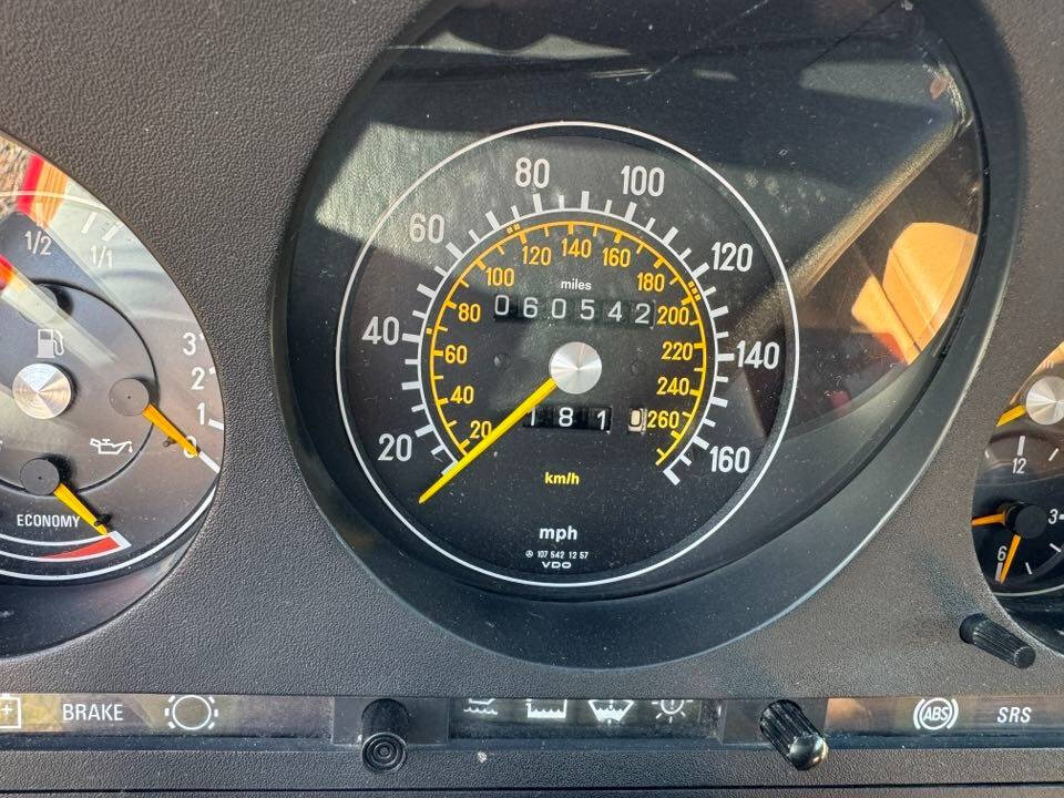 1989 Mercedes-Benz 560SL 30