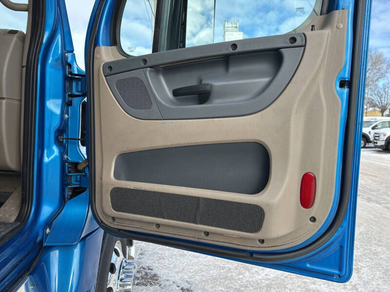 2016 Freightliner Cascadia