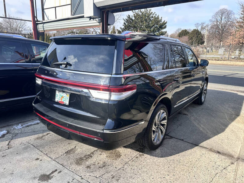 2023 Lincoln Navigator L Standard