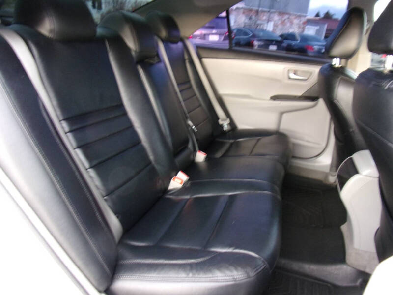 2017 Toyota Camry LE