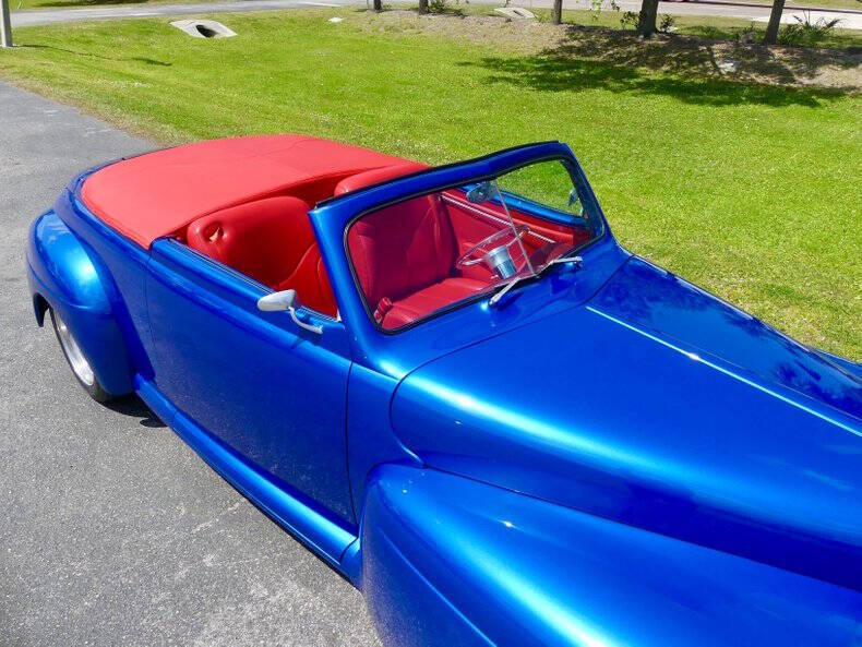 1948 Ford Super Deluxe