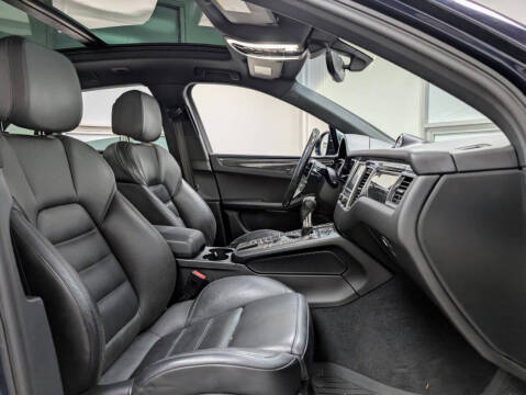 2015 Porsche Macan S