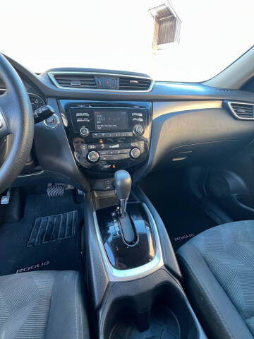 2016 Nissan Rogue SV