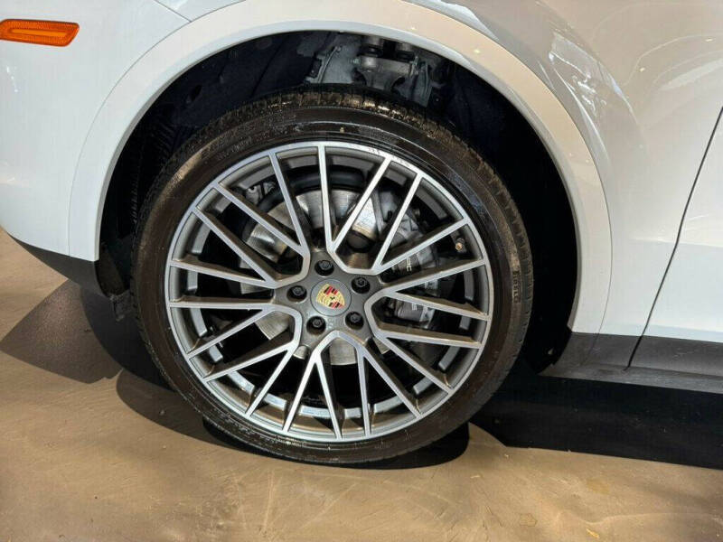 2023 Porsche Cayenne
